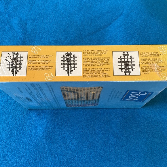 Disney “Pooh” Latch Hook Kit 13” x 13” NWT Vintage - Picture 4 of 4